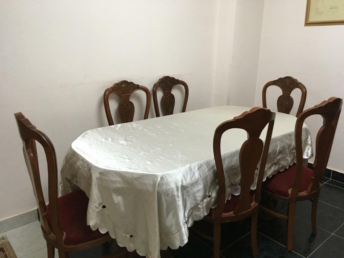 Two-Bedroom Apartment At Al Rehab El El Cairo Exterior foto